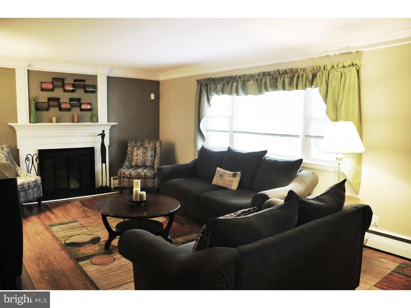 691 Boot Road West Chester, PA 19380 - Photo 2 of 25 Living Room