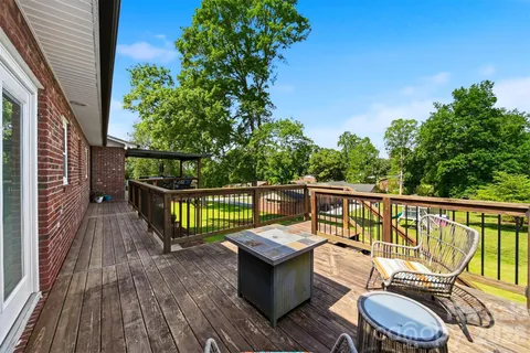 $574,900 | 138 Whispering Pines Drive, Hudson, NC 28638