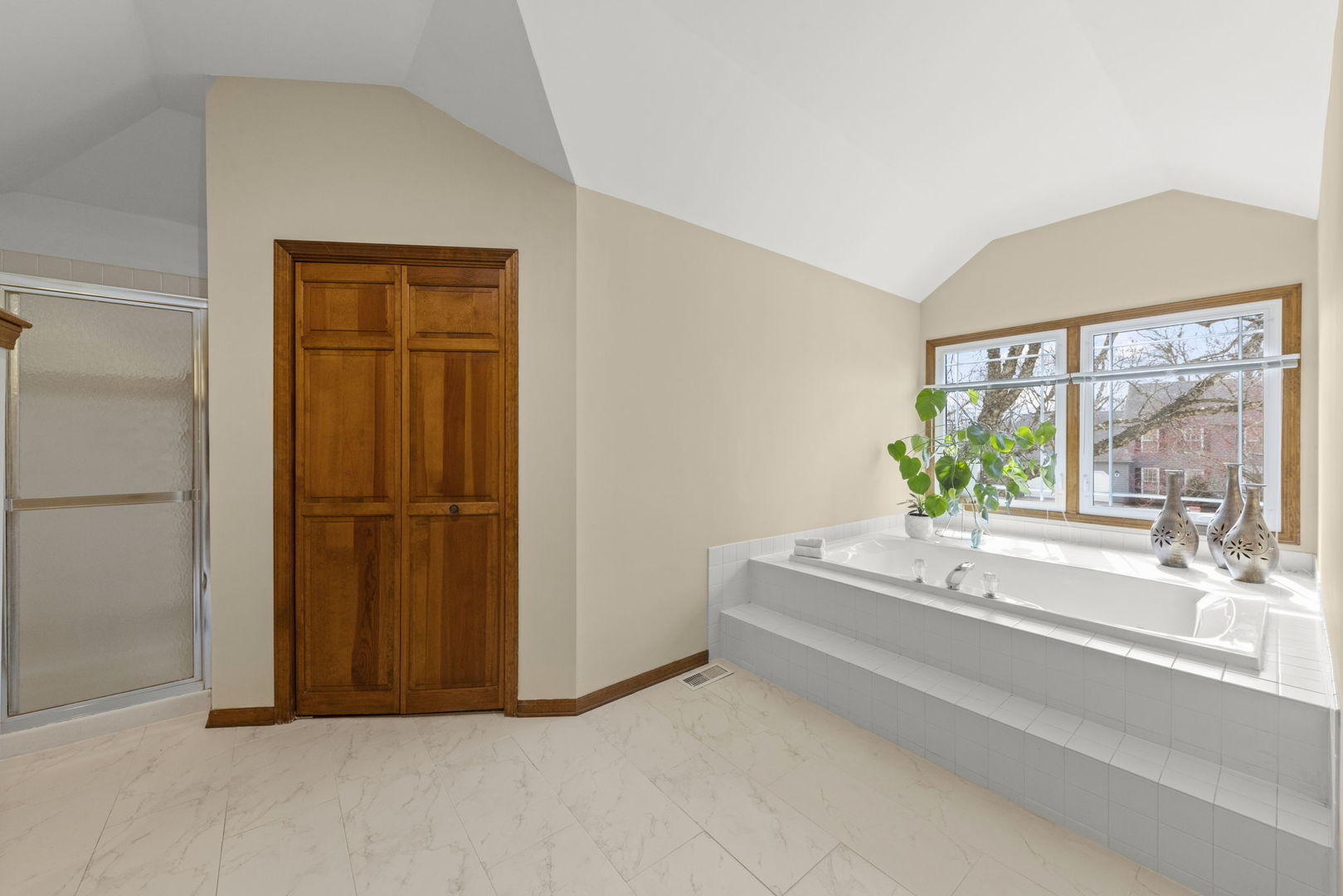 2429 Rio Grande Circle Naperville, IL 60565 - Photo 18 of 40