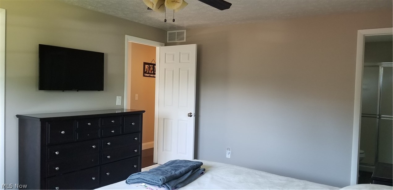 18076 Howe Road Strongsville, OH 44136 - Photo 15 of 25