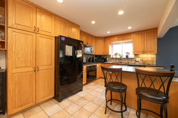 $349,900 | 8765 Buckskin Drive, Commerce Township, MI 48382