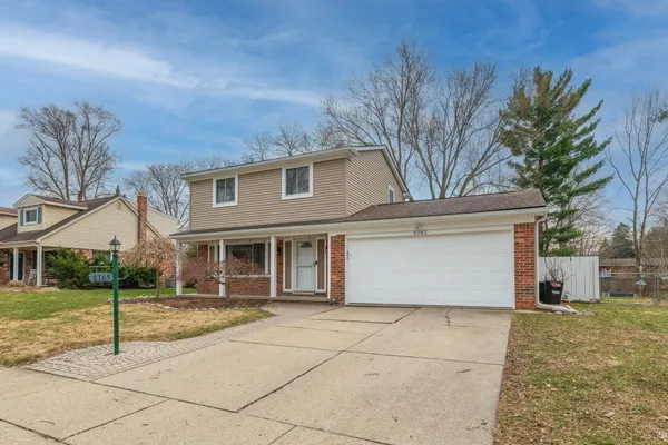 $349,900 | 8765 Buckskin Drive, Commerce Township, MI 48382