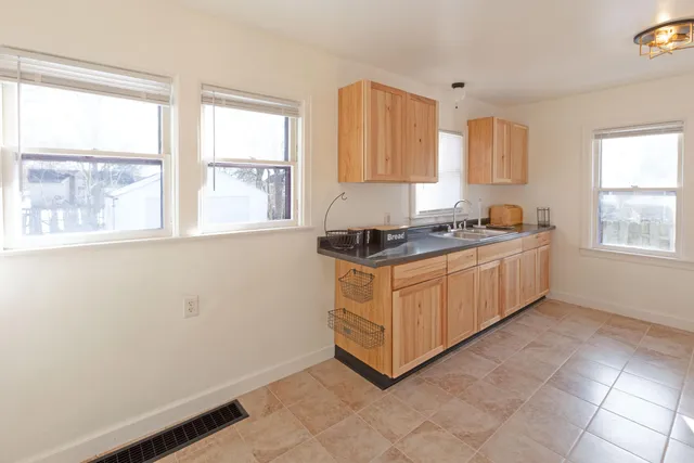 $139,900 | 1061 Agard Avenue, Benton Harbor, MI 49022