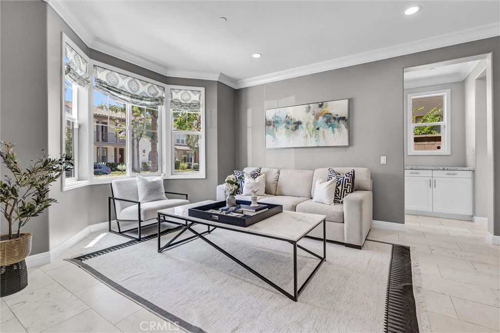119 Patton Way Tustin, CA 92782 - Photo 5 of 58