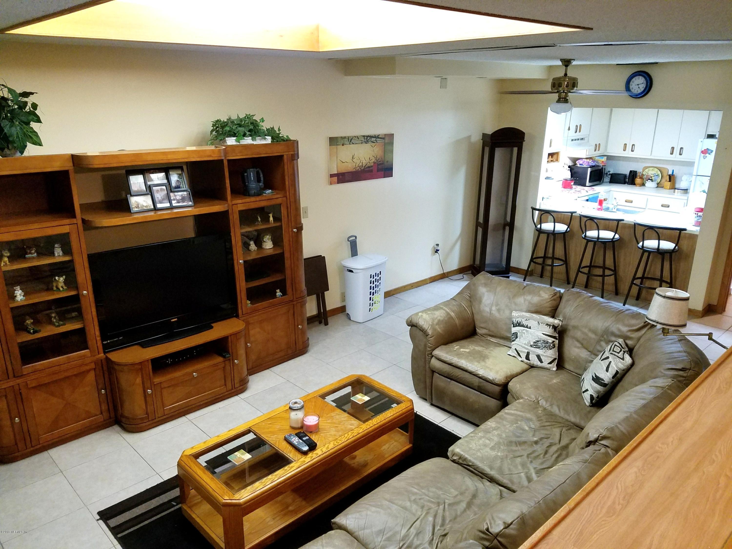 2930 Ravines Road, Unit 1227 Middleburg, FL 32068 - Photo 5 of 14 Living Room_Kitchen