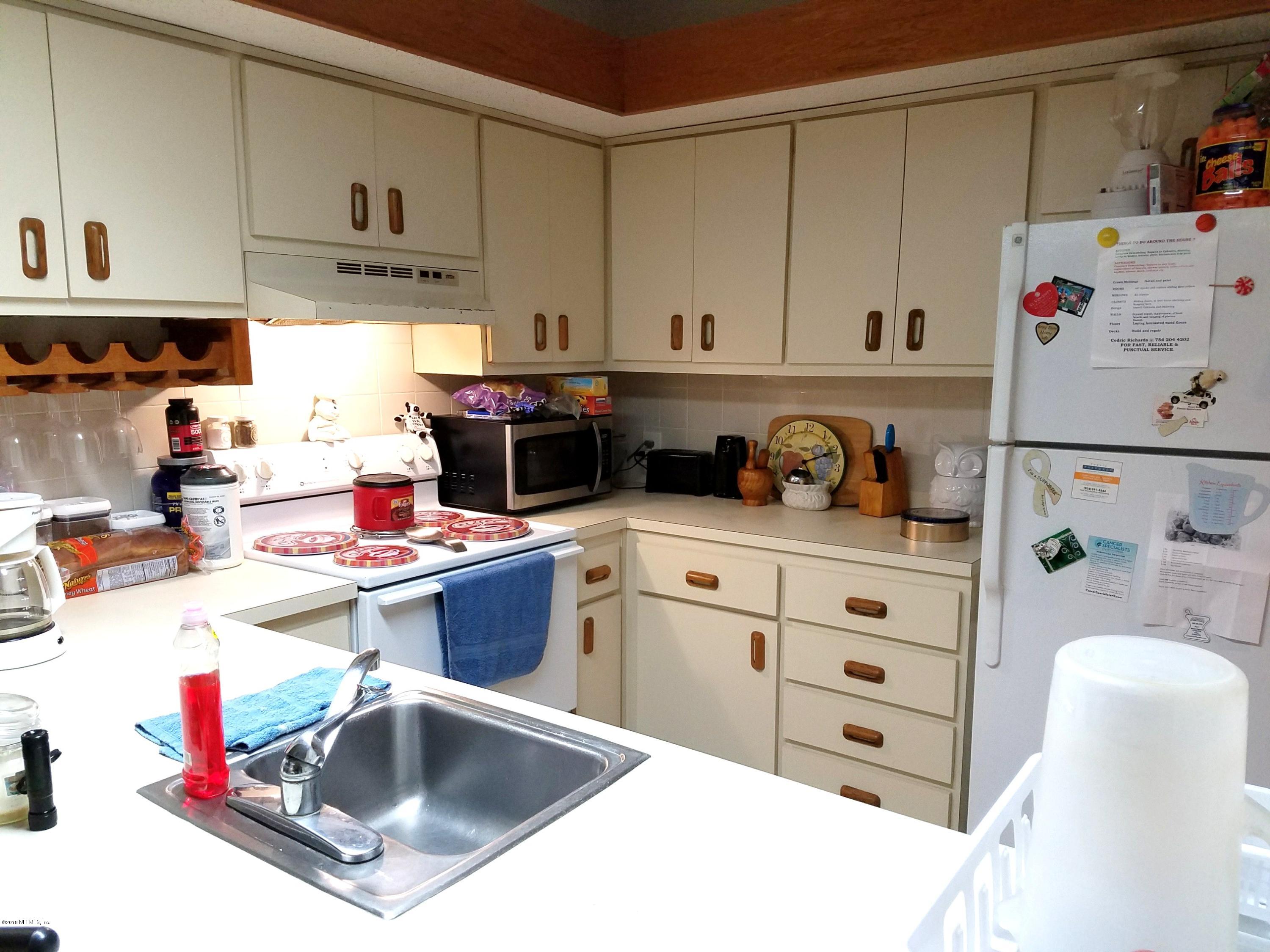 2930 Ravines Road, Unit 1227 Middleburg, FL 32068 - Photo 10 of 14 Kitchen 2