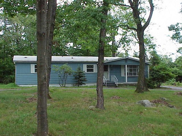 17 Rambling Way Mount Pocono, PA 18344 - Photo 1 of 8 Exterior