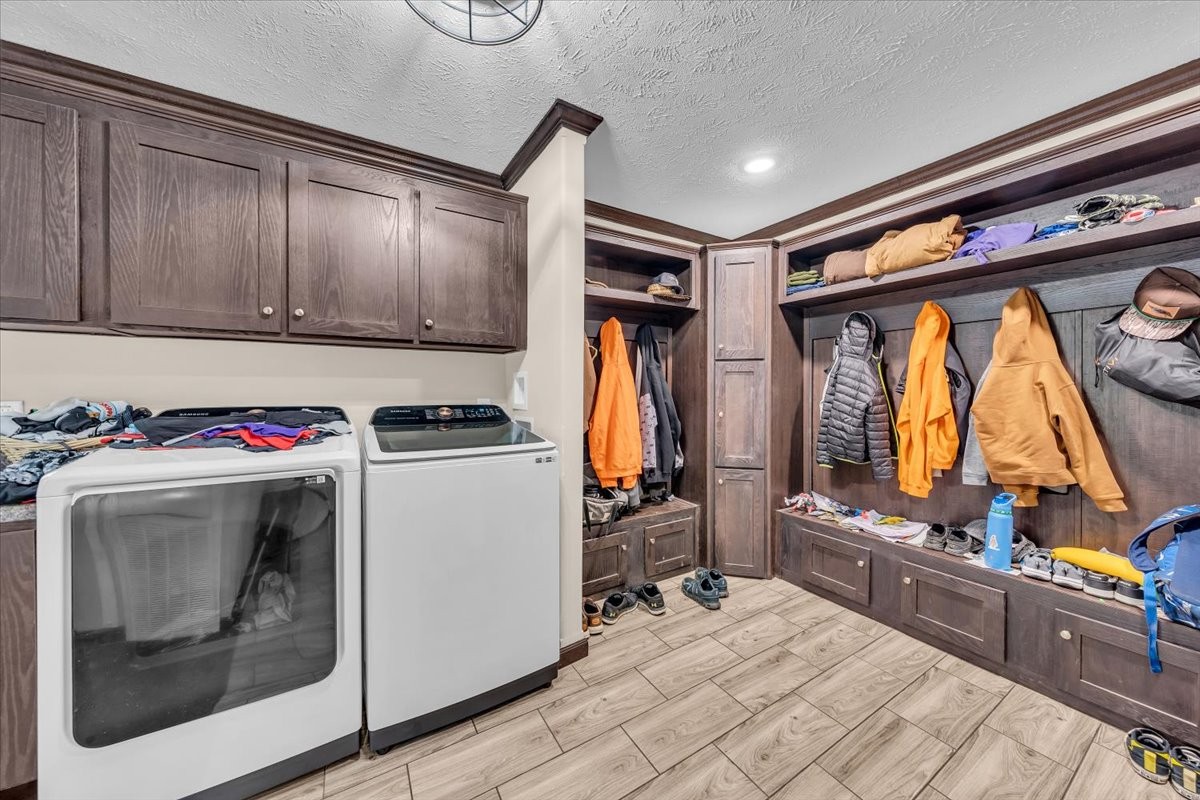 195 Roddy Springs Road Coalmont, TN 37313 - Photo 19 of 44 a utility room with dryer and washer