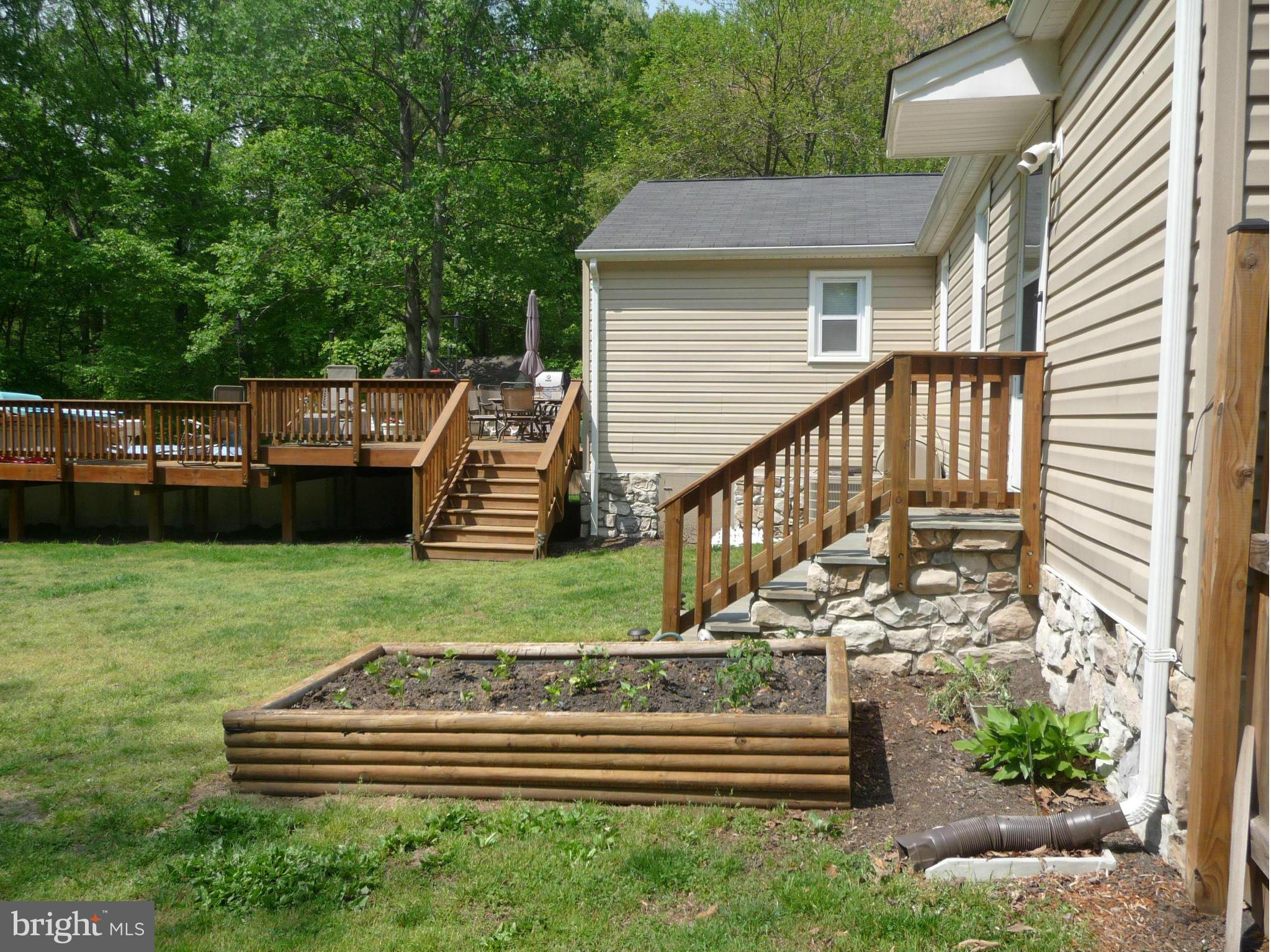 14010 Duckett Road Brandywine, MD 20613 - Photo 22 of 29 Exterior (Rear)
