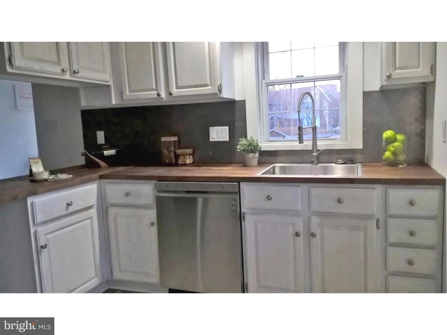 102 East Avon Road Brookhaven, PA 19015 - Photo 9 of 24 Kitchen