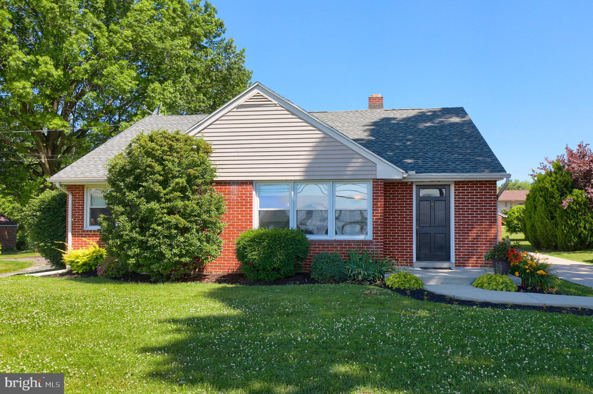2109 Hobson Road Lancaster, PA 17602 - Photo 1 of 43 Gallery Image 1