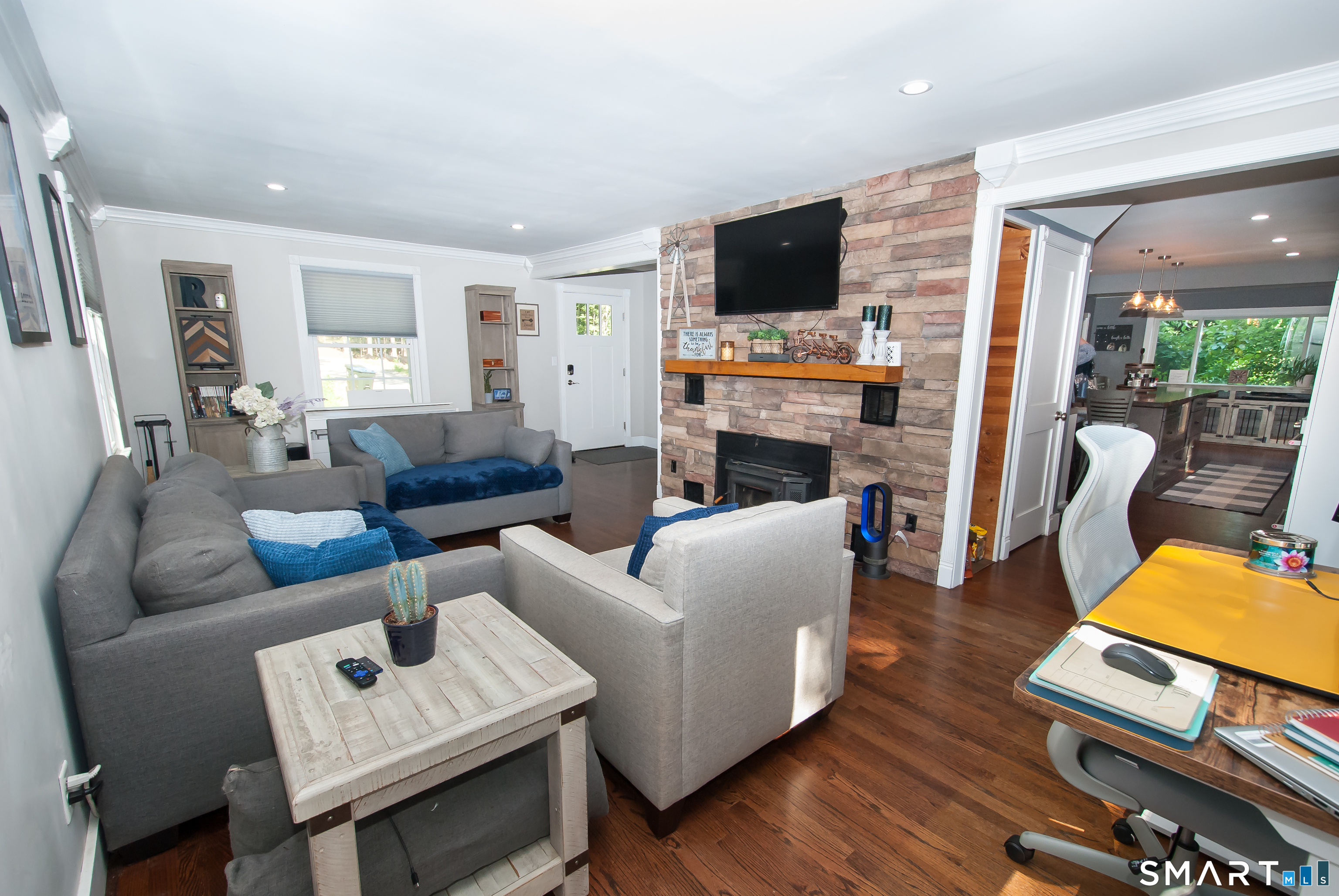 148 Middle River Road Danbury, CT 06811 - Photo 6 of 41