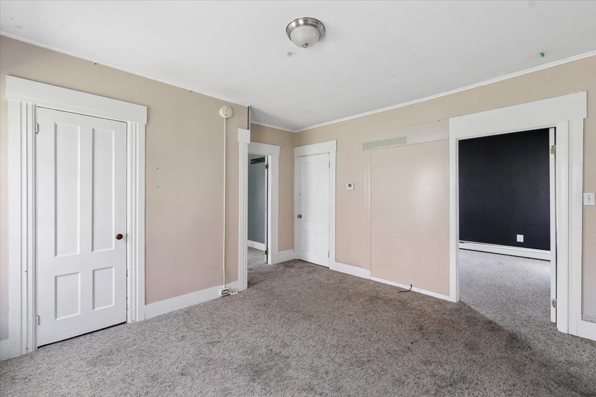 336 Spruce Street Manchester, NH 03103 - Photo 13 of 44