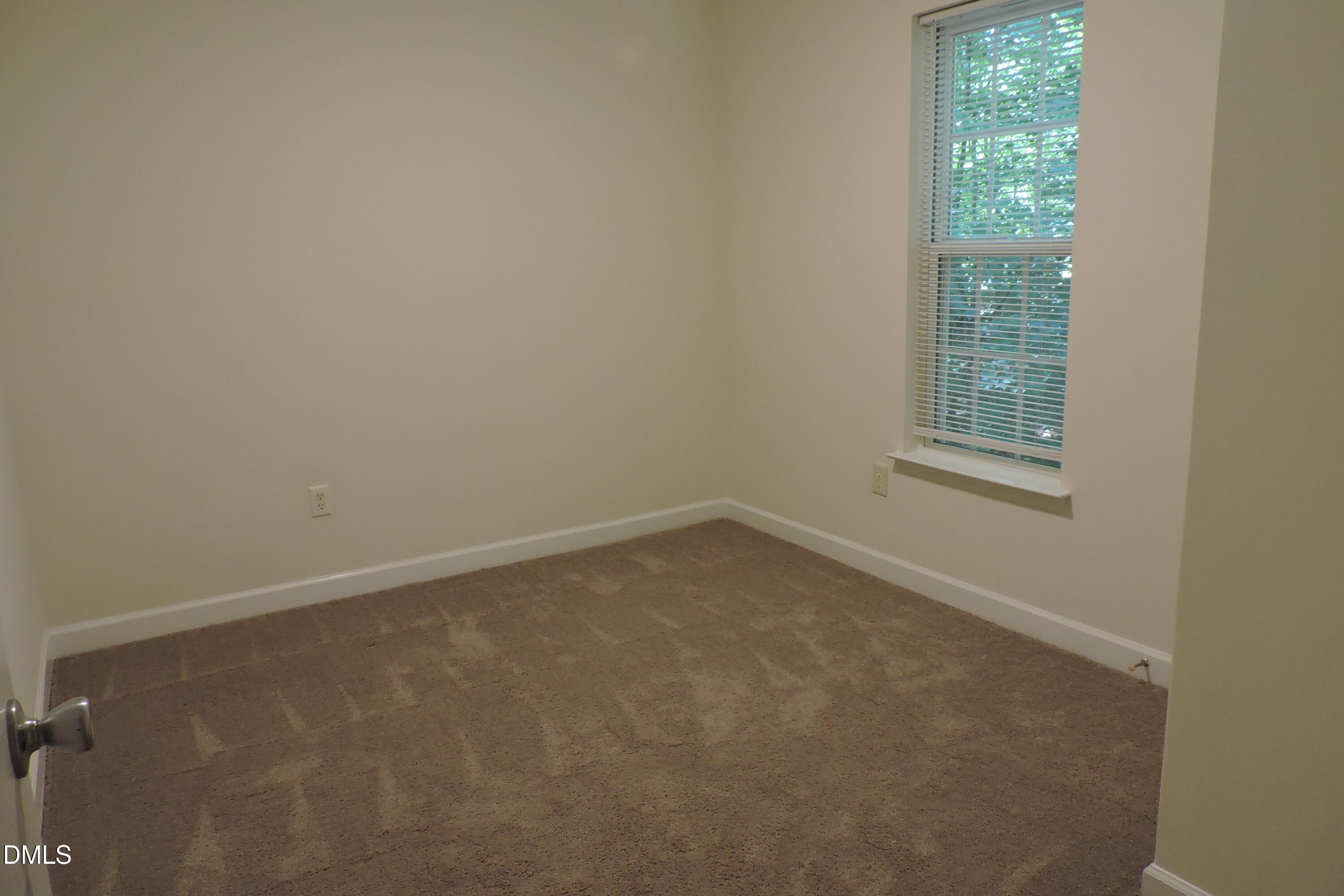 401 Cleveland Street Mebane, NC 27302 - Photo 11 of 15 DSCN9387