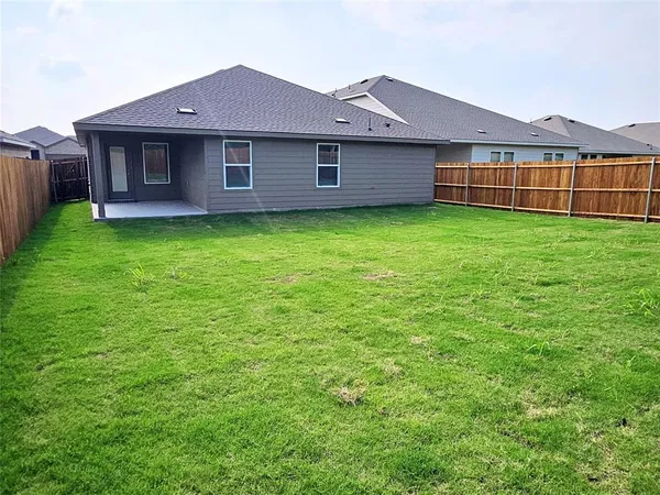 $2,150 | 341 Wild Rose Way, Princeton, TX 75407