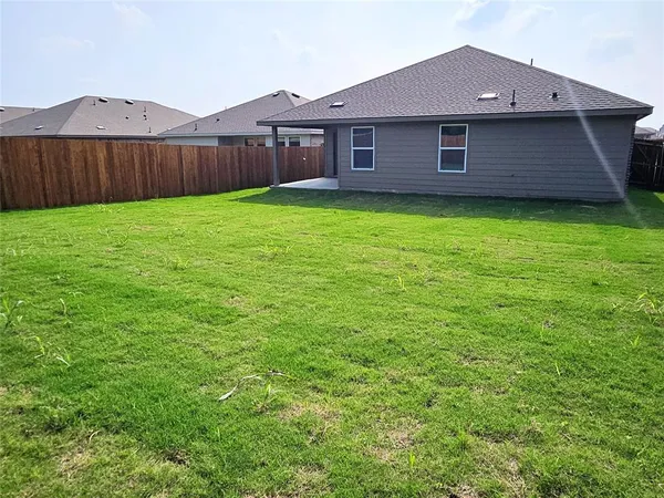 $2,150 | 341 Wild Rose Way, Princeton, TX 75407