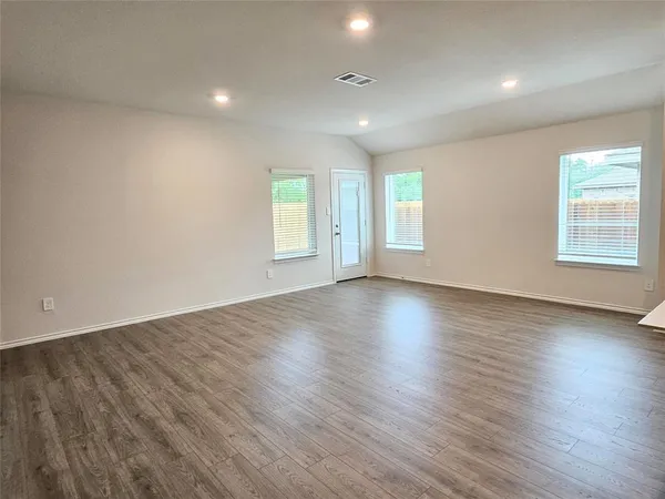 $2,150 | 341 Wild Rose Way, Princeton, TX 75407