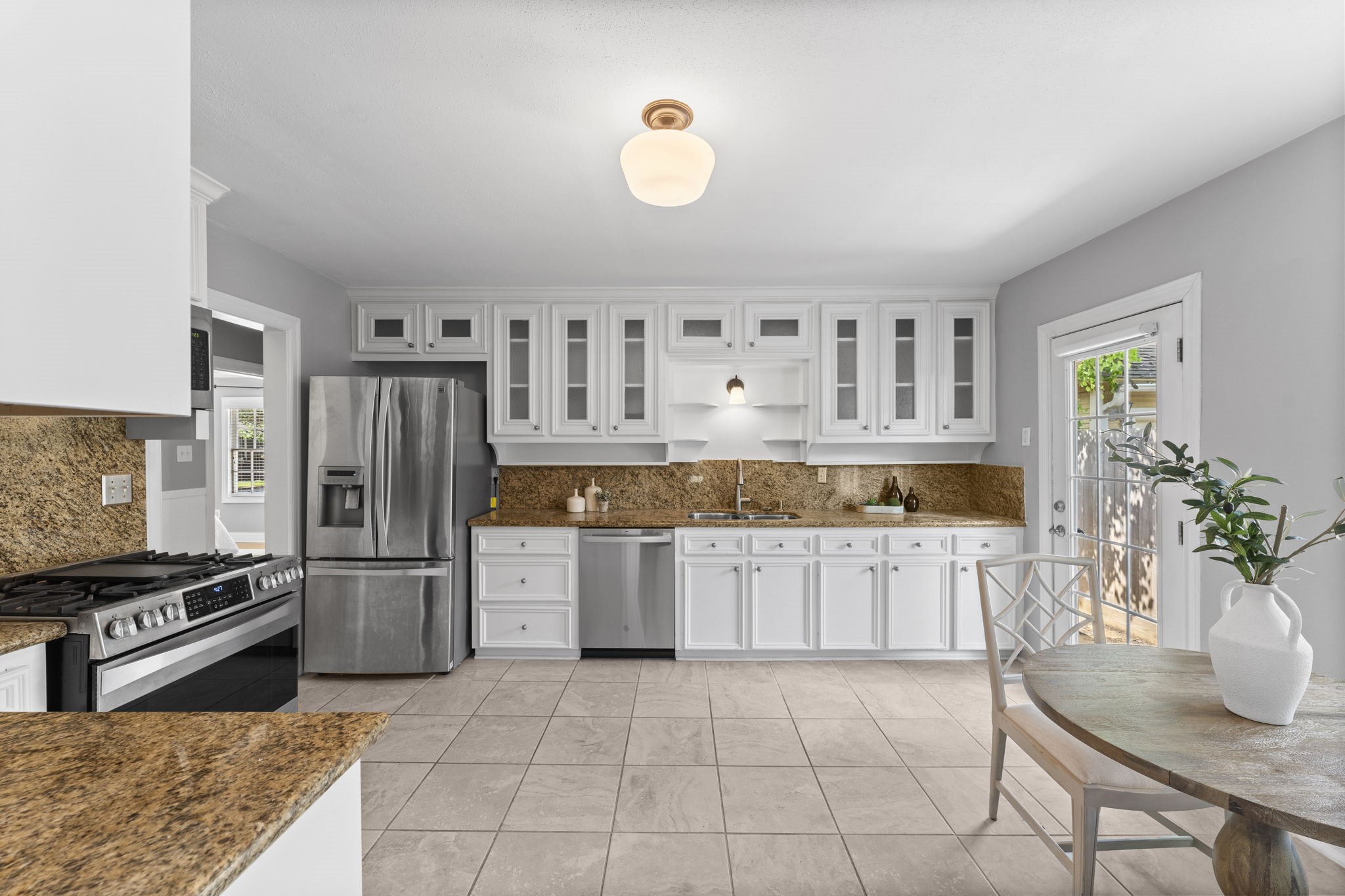 1102 Winston Street Houston, TX 77009 - Photo 5 of 45