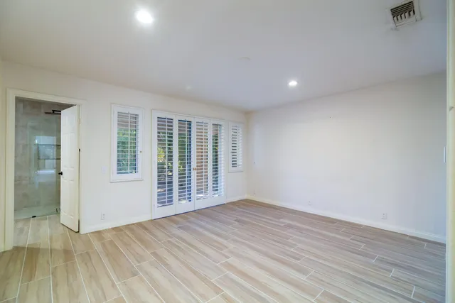 a view of a workspace with furniture