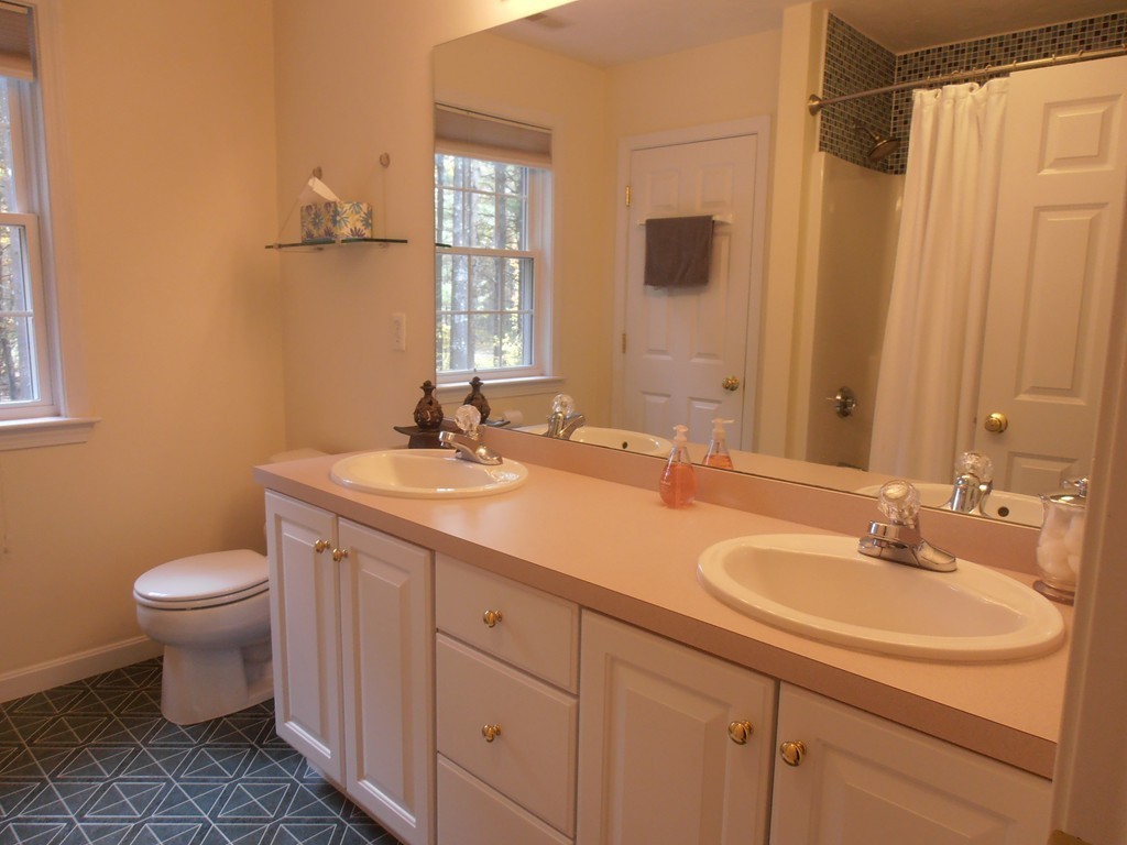 89 Rigby Road Lancaster, MA 01523 - Photo 17 of 29