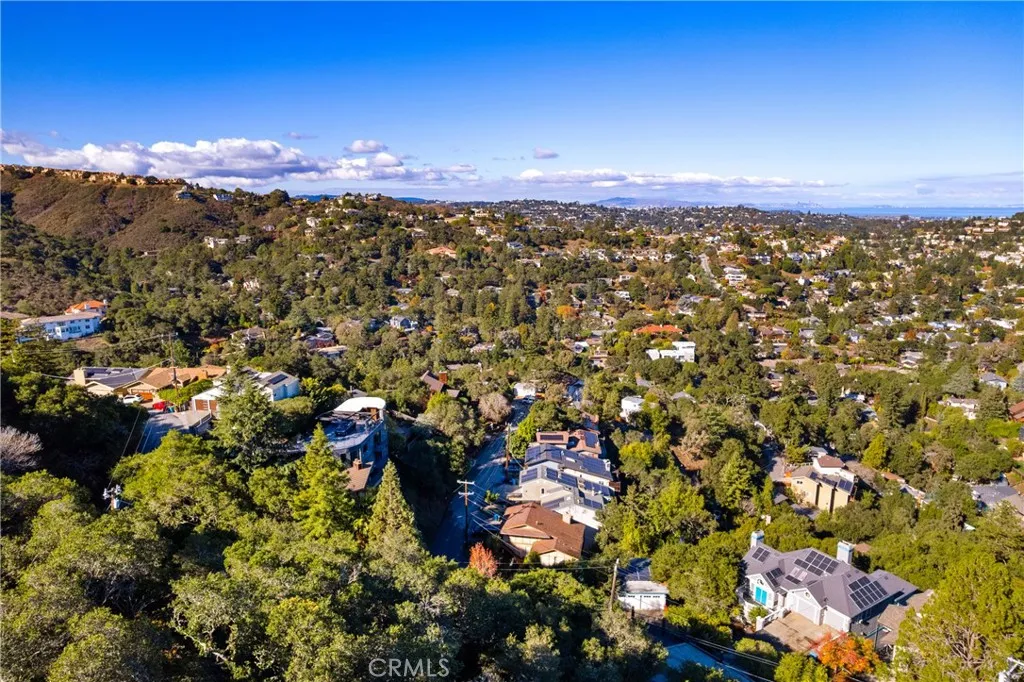 401 Winding San Carlos, CA 94070 - Photo 5 of 11 a view of a city