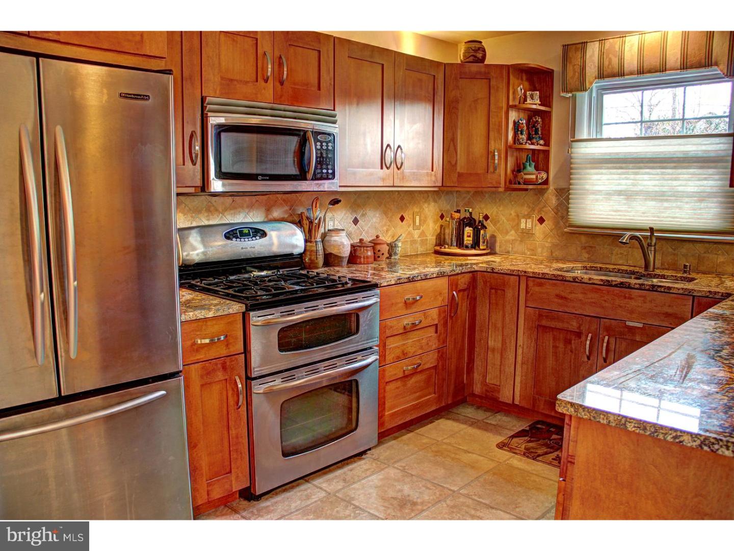 36 Miry Brook Road Hamilton, NJ 08690 - Photo 5 of 19 Kitchen