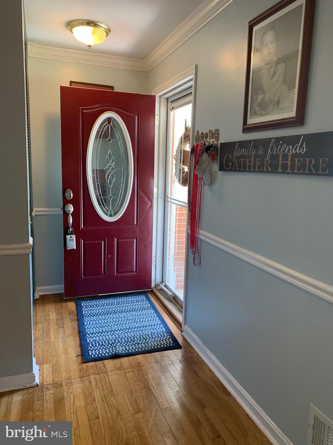10002 Botsford Road Manassas, VA 20109 - Photo 11 of 41 Front Entry way