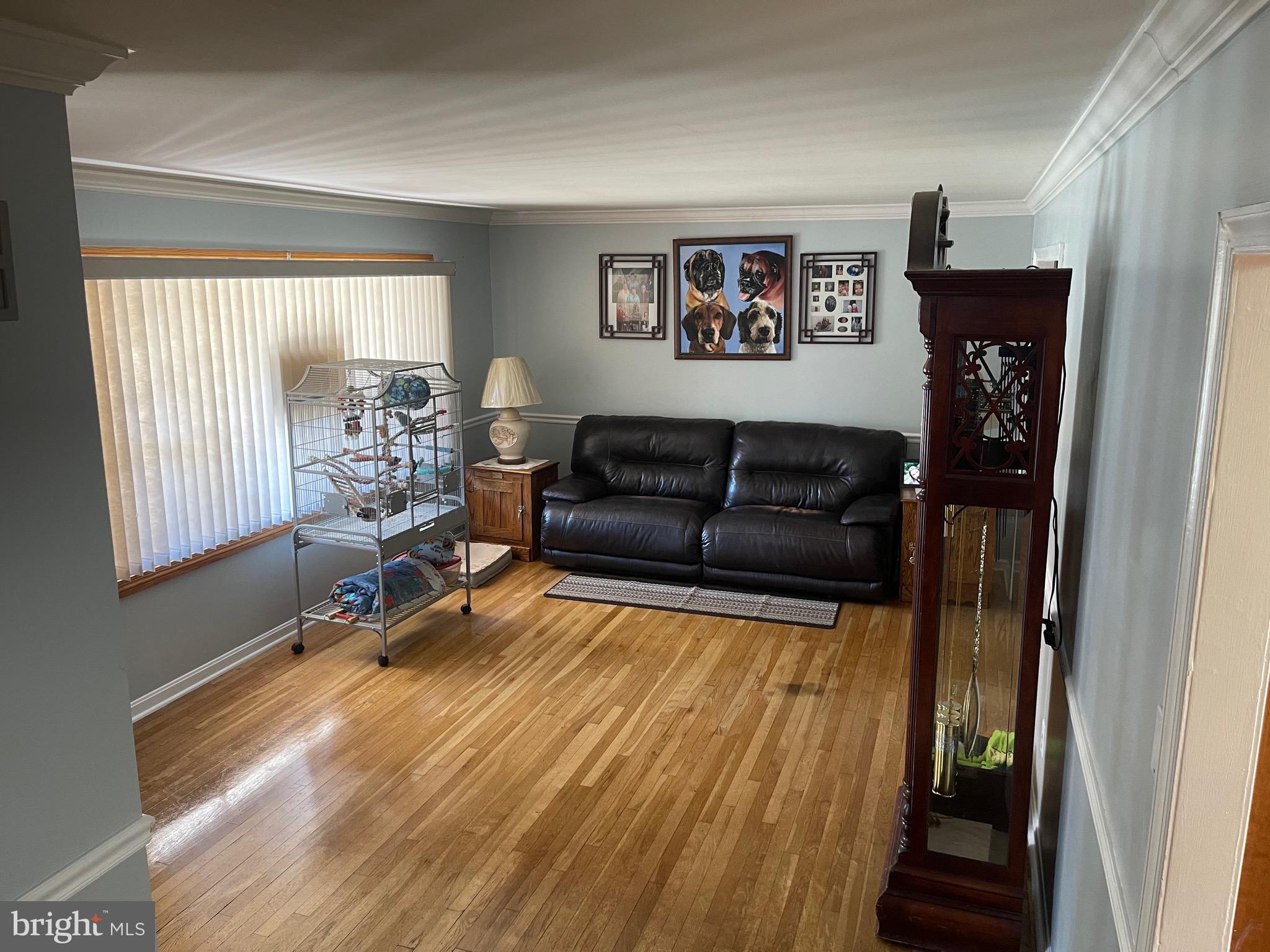 10002 Botsford Road Manassas, VA 20109 - Photo 14 of 41 Living Room