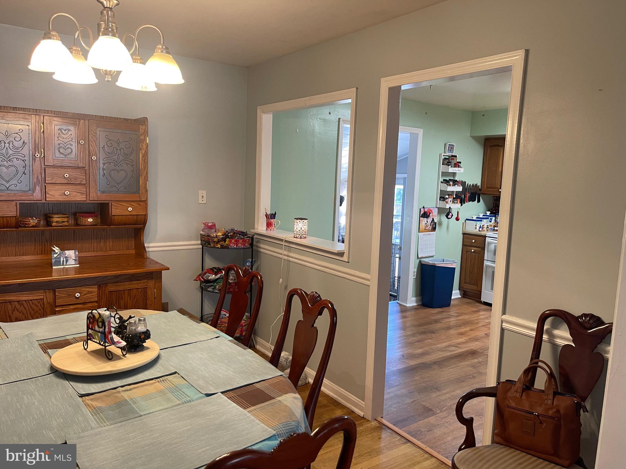 10002 Botsford Road Manassas, VA 20109 - Photo 16 of 41 Dining Room