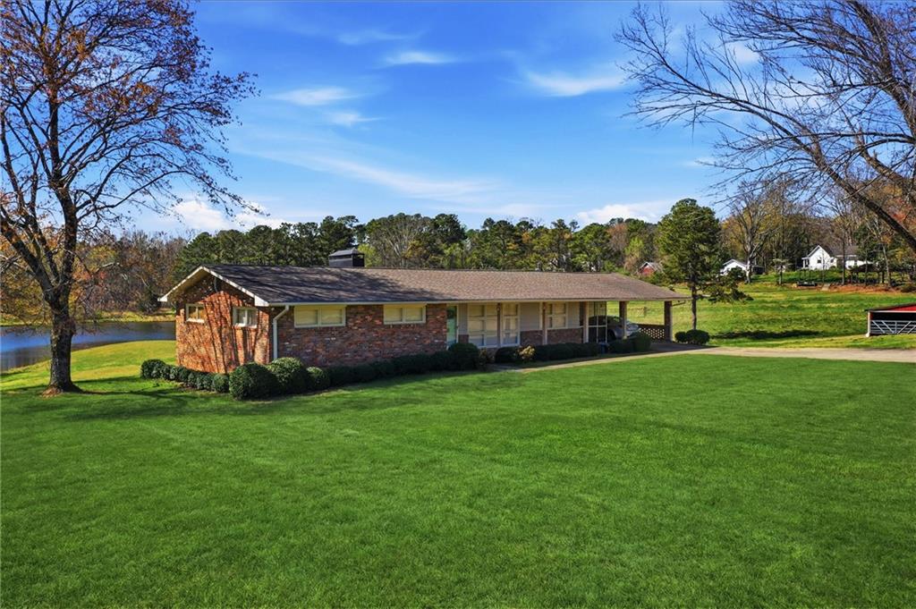 877 Owens Road Canton, GA 30115 - Photo 3 of 17