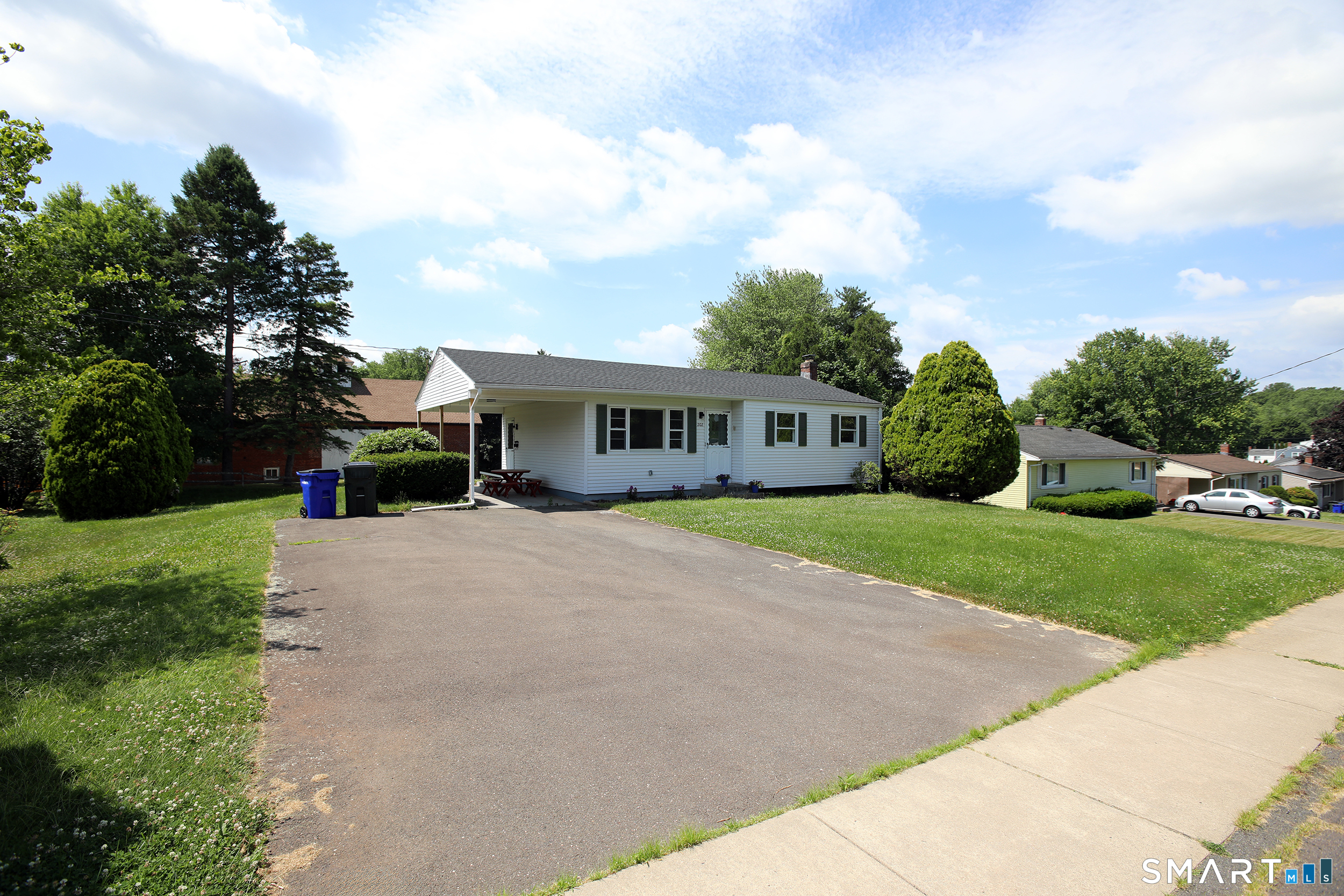 202 Reed Avenue Windsor Locks, CT 06096 - Photo 11 of 13