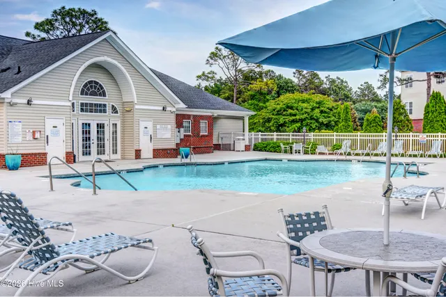 $1,700 | 1505 Cadfel Court, Unit 103, Wilmington, NC 28412