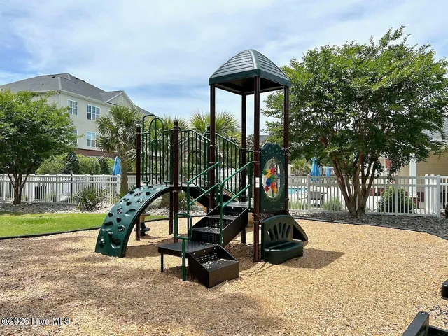 $1,700 | 1505 Cadfel Court, Unit 103, Wilmington, NC 28412