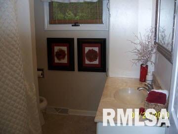 502 Us Route Du Quoin, IL 62832 - Photo 9 of 13