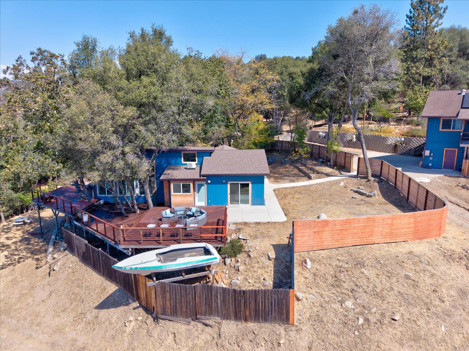 51571 Coyote Ridge Road Oakhurst, CA 93644 - Photo 10 of 83 Brand new fence around Vista Escape