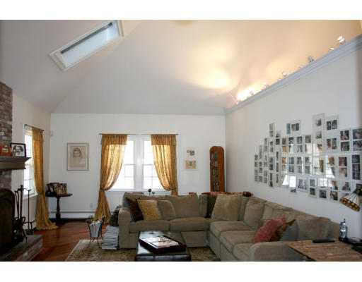 82 Ford Road Sudbury, MA 01776 - Photo 12 of 30 Gallery Image 12