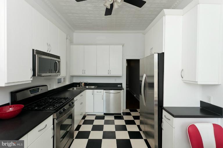 3636 Roland Avenue Baltimore, MD 21211 - Photo 11 of 30 Kitchen