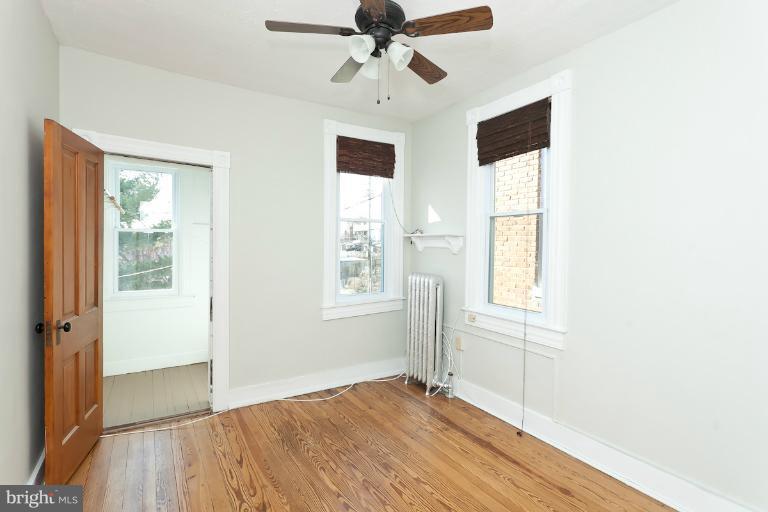 3636 Roland Avenue Baltimore, MD 21211 - Photo 16 of 30 Bedroom