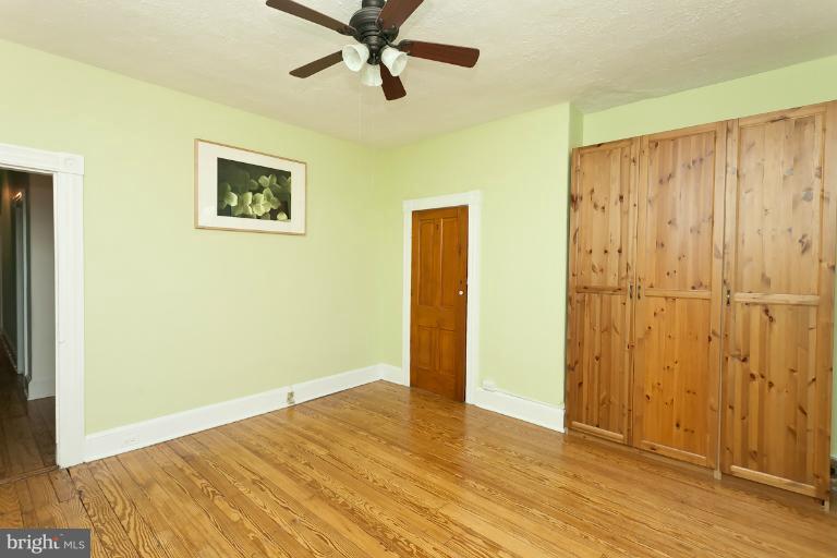 3636 Roland Avenue Baltimore, MD 21211 - Photo 29 of 30 Bedroom (Master)