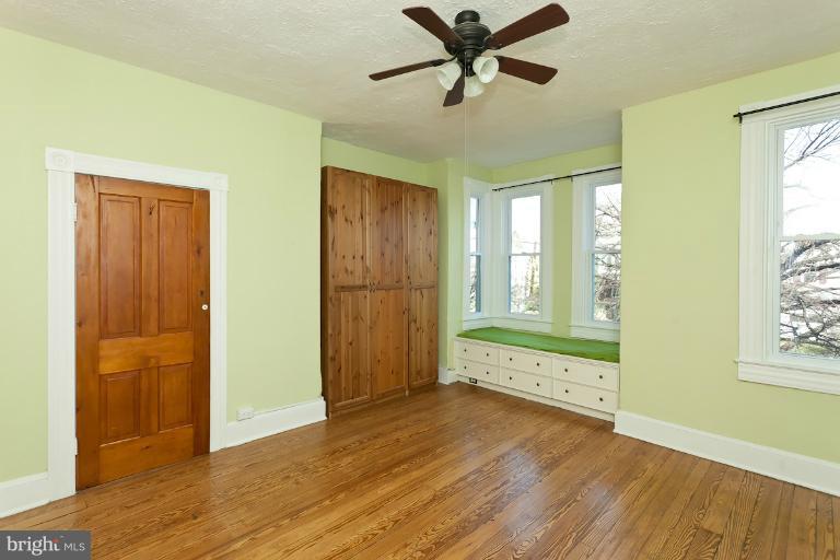 3636 Roland Avenue Baltimore, MD 21211 - Photo 8 of 30 Bedroom (Master)
