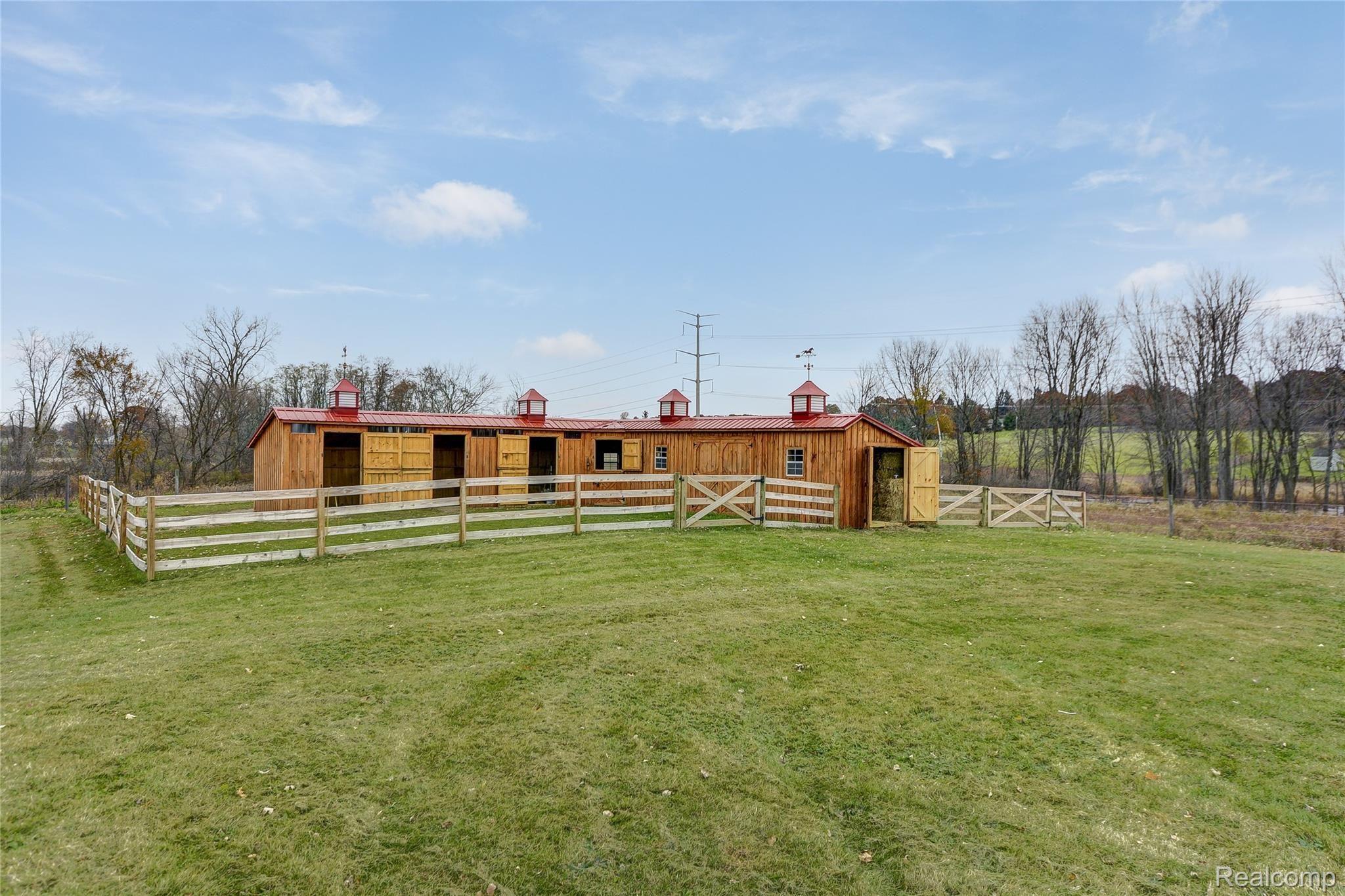 6325 Mason Road Howell, MI 48843 - Photo 26 of 35 064.jpg