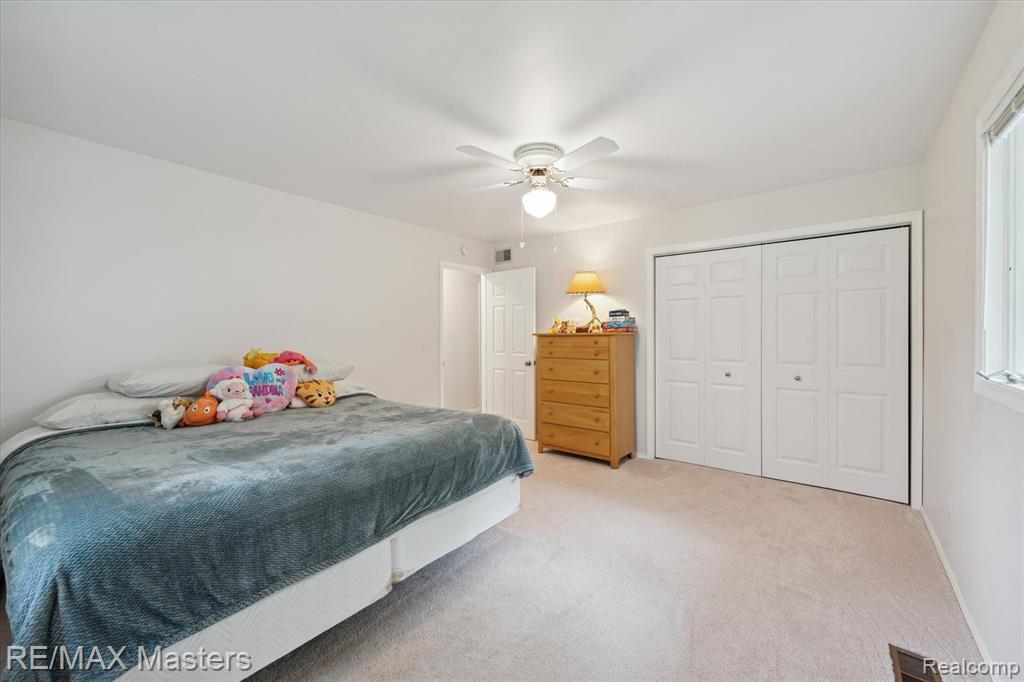 21610 Otter Road Belleville, MI 48111 - Photo 17 of 35