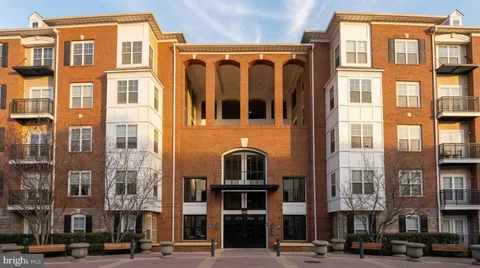 $439,900 | 501 Hungerford Drive, Unit 270, Rockville, MD 20850