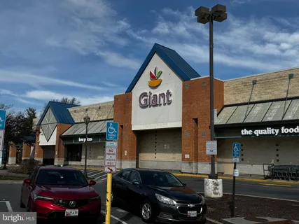 $439,900 | 501 Hungerford Drive, Unit 270, Rockville, MD 20850