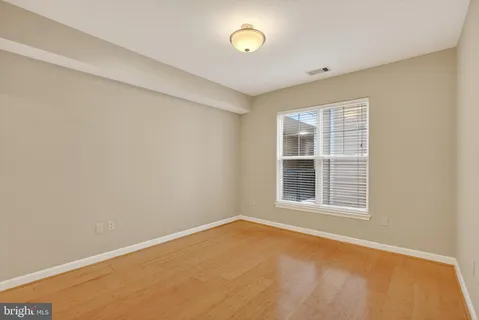 $439,900 | 501 Hungerford Drive, Unit 270, Rockville, MD 20850