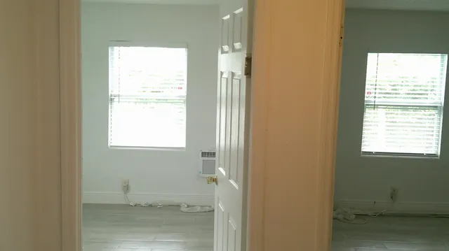 $1,900 | 900 West 9th Street, Riviera Beach, FL 33404