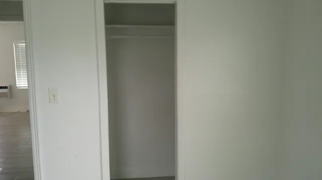 $1,900 | 900 West 9th Street, Riviera Beach, FL 33404