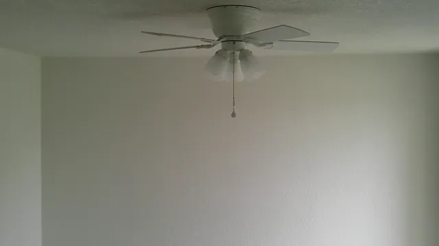 $1,900 | 900 West 9th Street, Riviera Beach, FL 33404