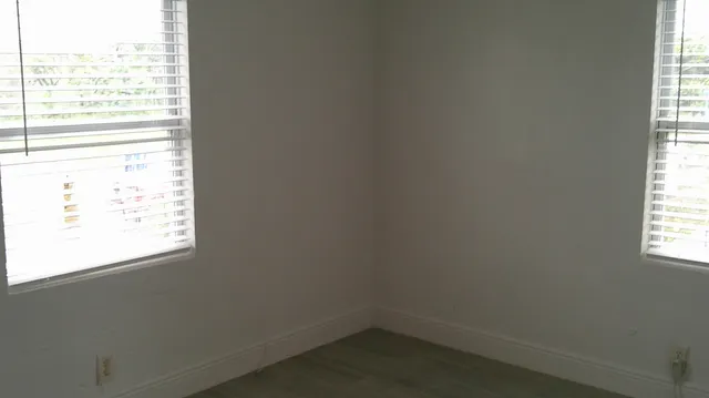 $1,900 | 900 West 9th Street, Riviera Beach, FL 33404