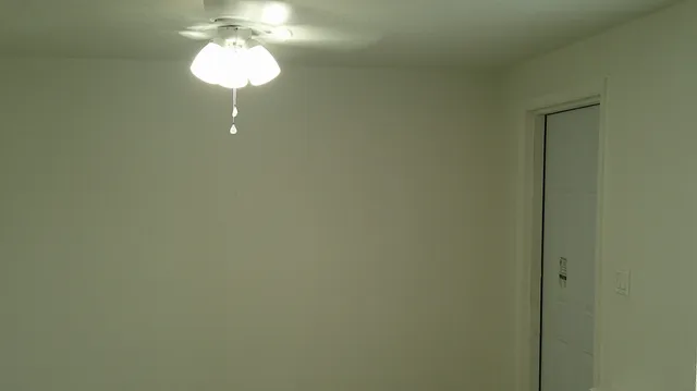 $1,900 | 900 West 9th Street, Riviera Beach, FL 33404